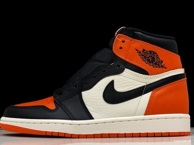 Off-Louis OW AQ0818-158 1 Jordan x Air AJ1 0824